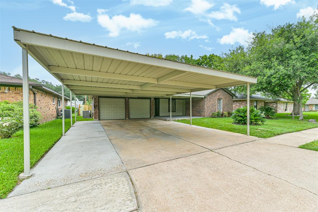 1210 E Rutgers Lane