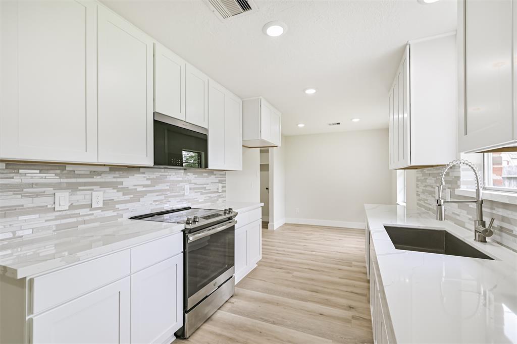 1210 E Rutgers Lane, Deer Park, Texas image 12