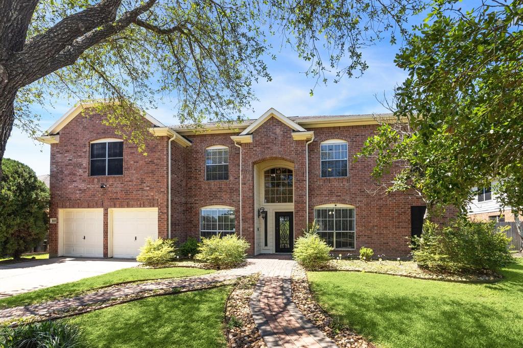 6021 Whispering Lakes Drive, Katy, Texas image 1
