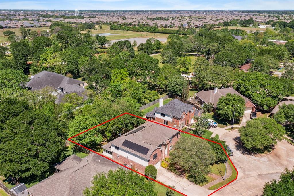 6021 Whispering Lakes Drive, Katy, Texas image 2