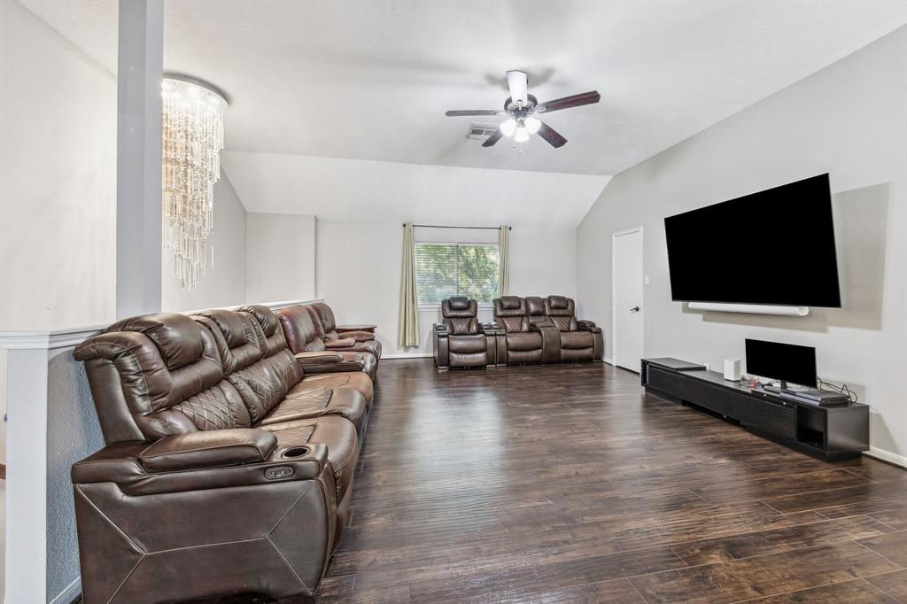 6021 Whispering Lakes Drive, Katy, Texas image 18