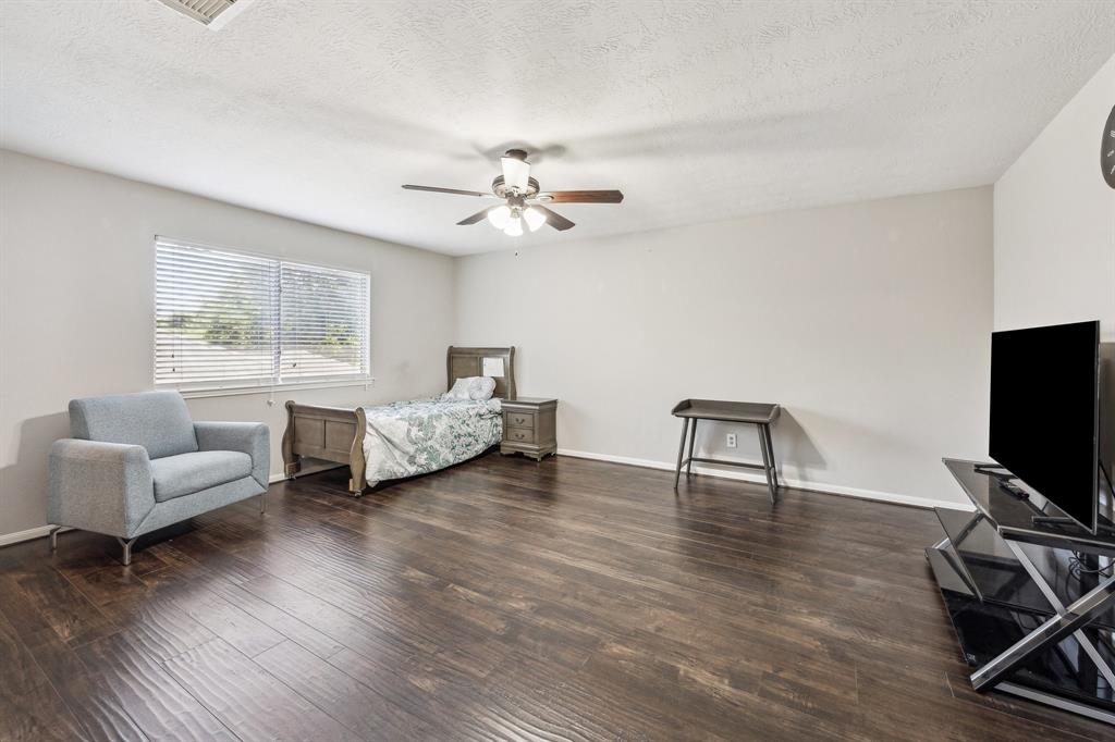 6021 Whispering Lakes Drive, Katy, Texas image 24