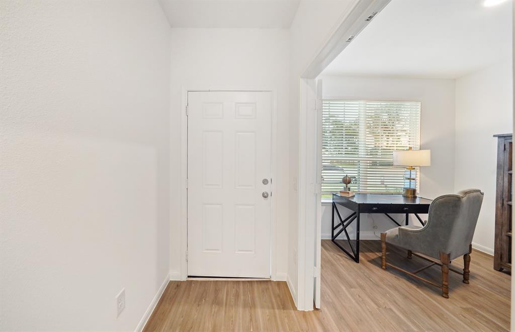 25569 Balsamroot Drive