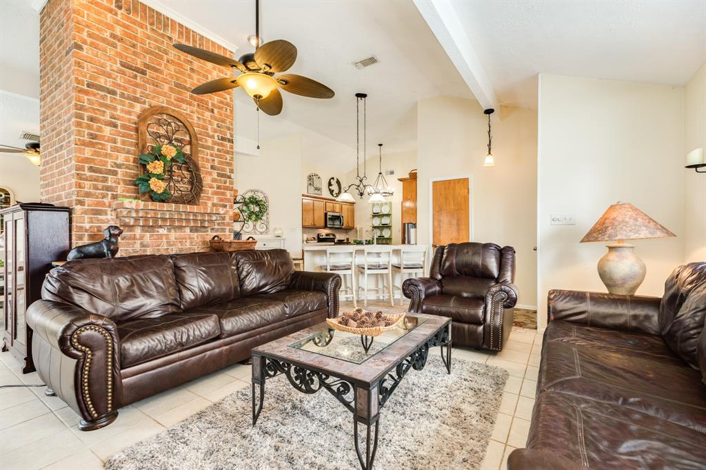 235 Corkwood Street, Lake Jackson, Texas image 6