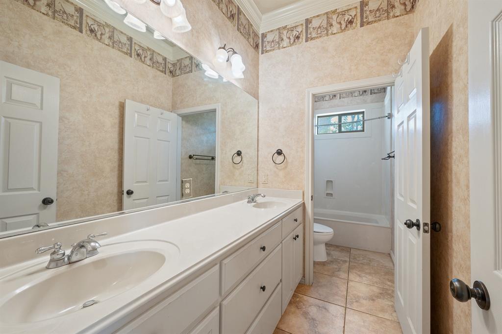 904 Plainfield Court, College Station, Texas image 32