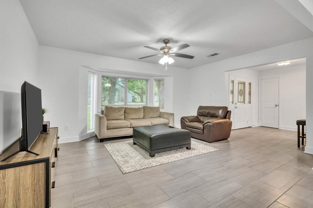 561 Brandon Road, Conroe, Texas image 20