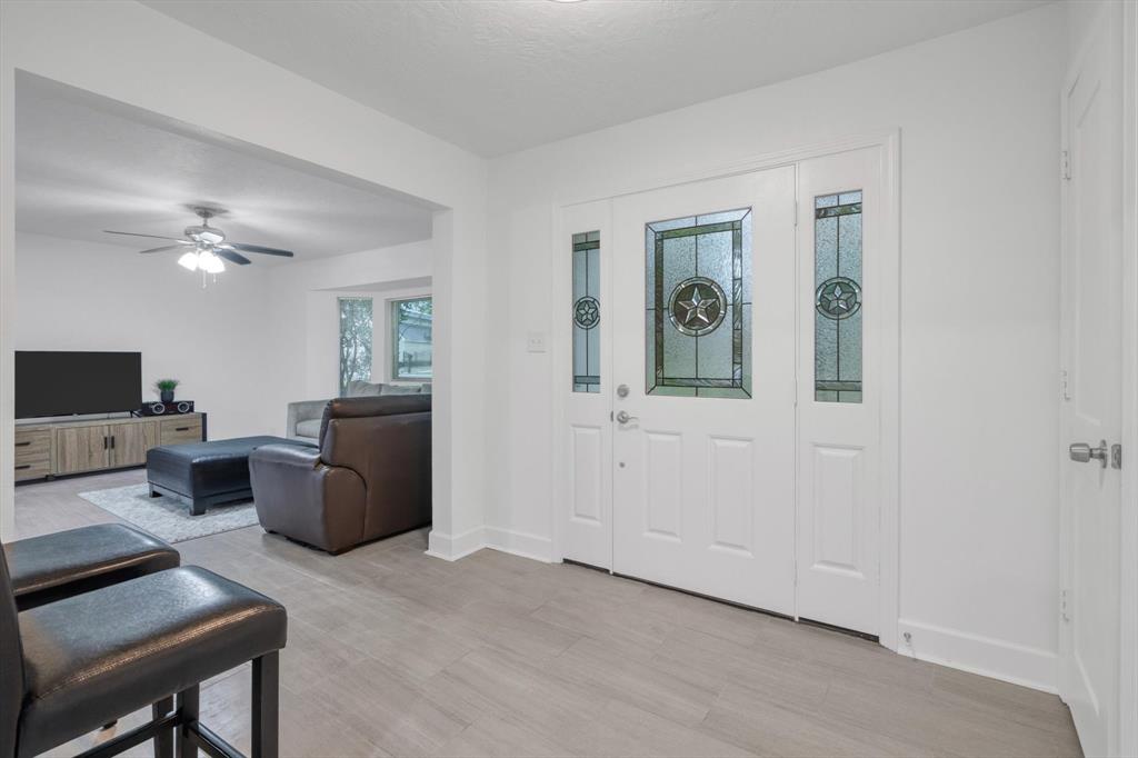 561 Brandon Road, Conroe, Texas image 5