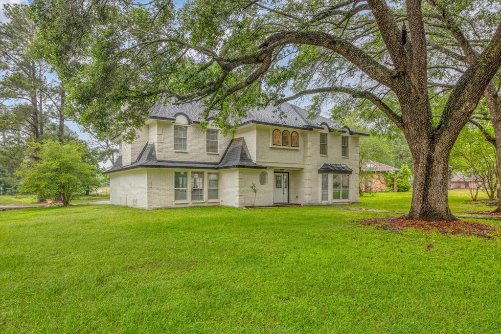 561 Brandon Road, Conroe, Texas image 3