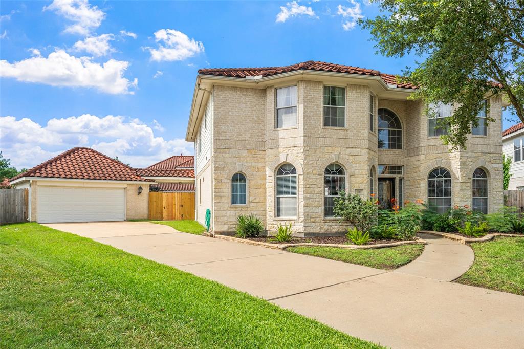 26 Oakmont Court, Jersey Village, Texas image 1