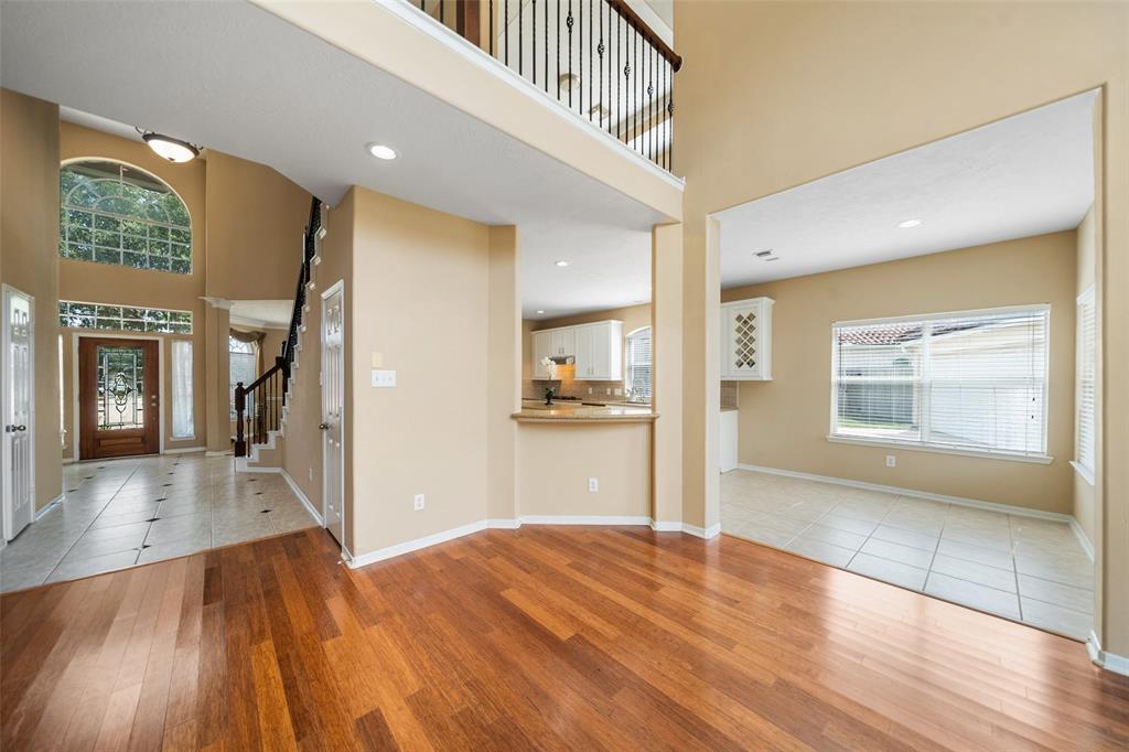 26 Oakmont Court, Jersey Village, Texas image 6