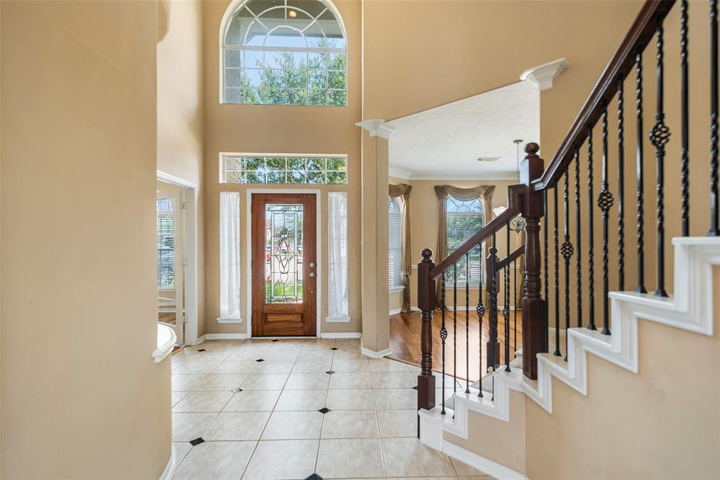 26 Oakmont Court