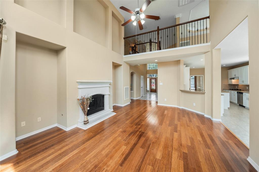 26 Oakmont Court, Jersey Village, Texas image 8