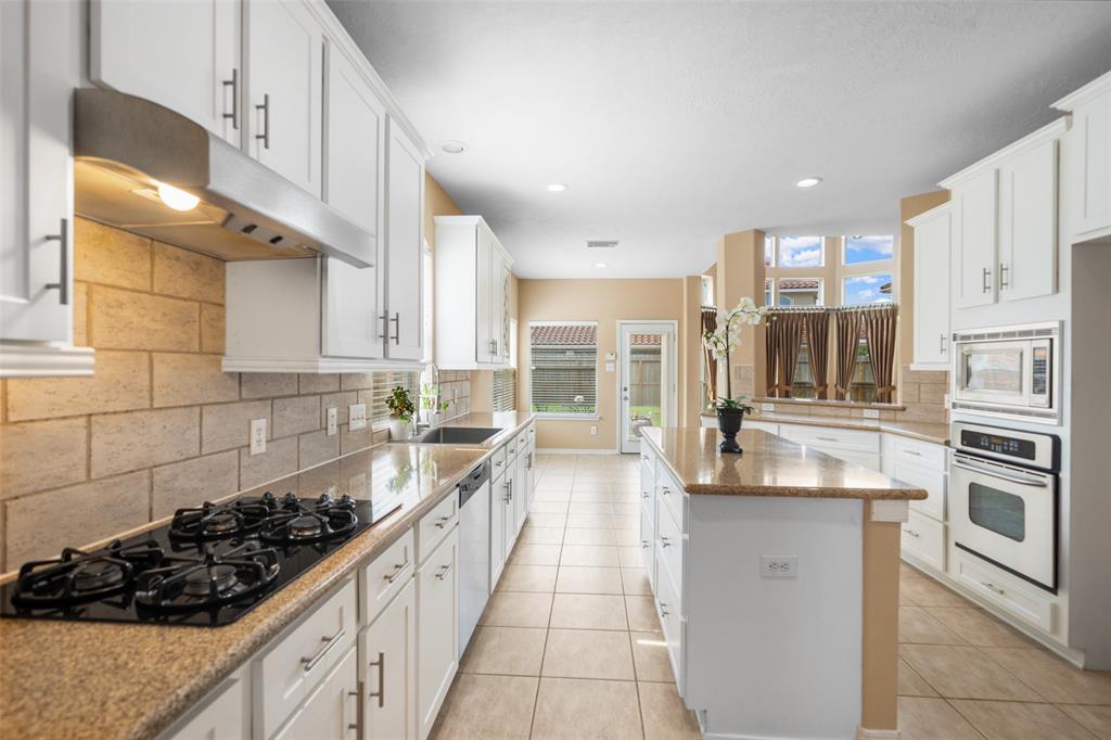 26 Oakmont Court, Jersey Village, Texas image 17