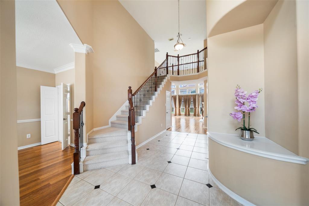 26 Oakmont Court