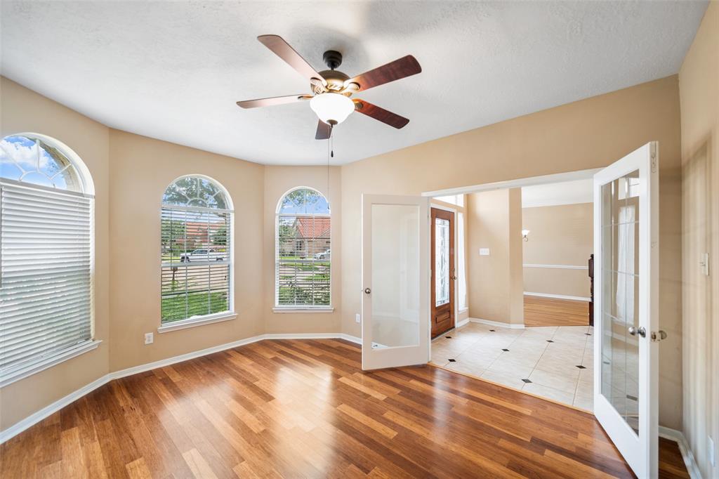 26 Oakmont Court, Jersey Village, Texas image 11