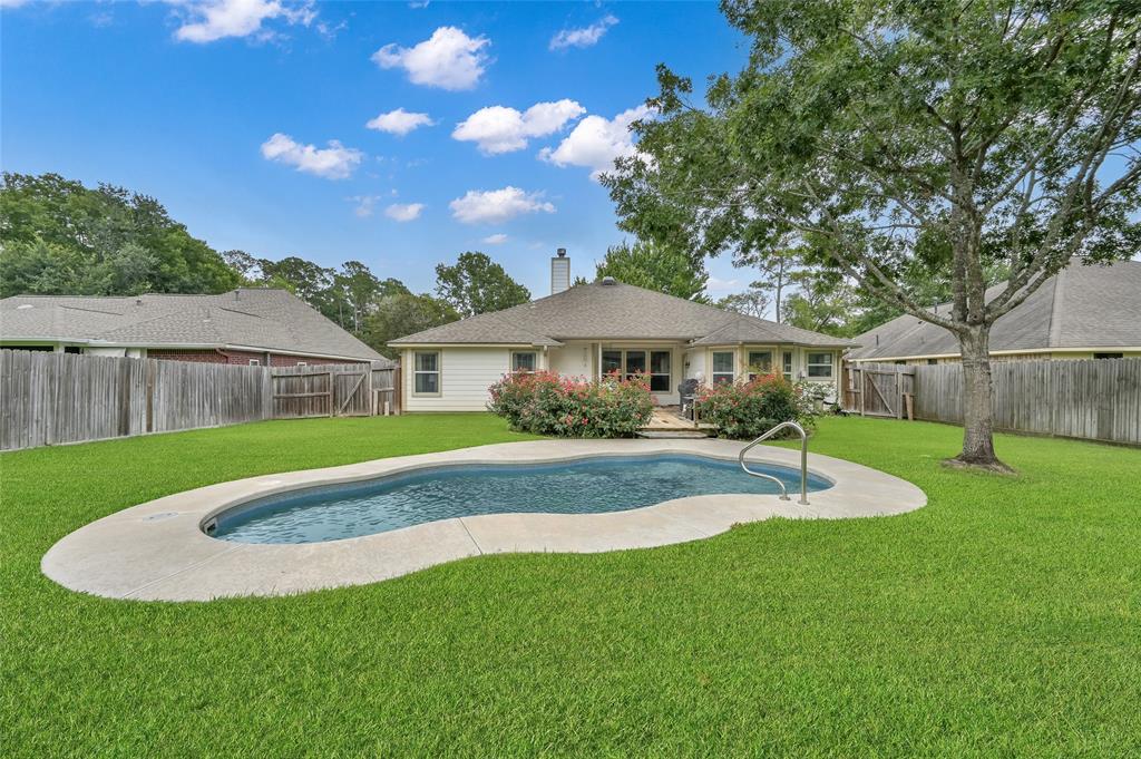 12377 Taurus Drive, Willis, Texas image 1