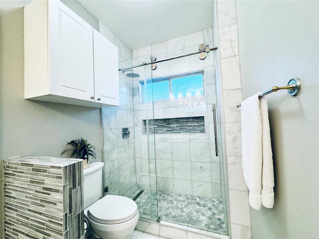 5603 Dolores Street, Houston, Texas image 17
