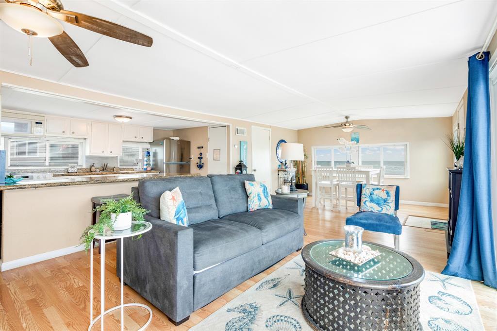 12431 E Ventura Drive, Galveston, Texas image 21