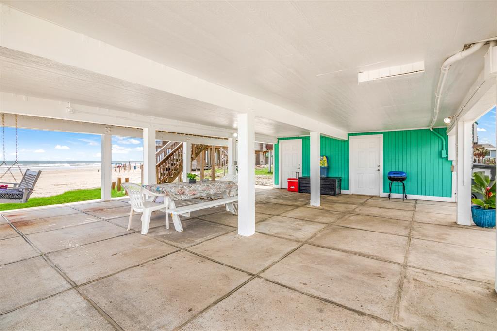 12431 E Ventura Drive, Galveston, Texas image 39