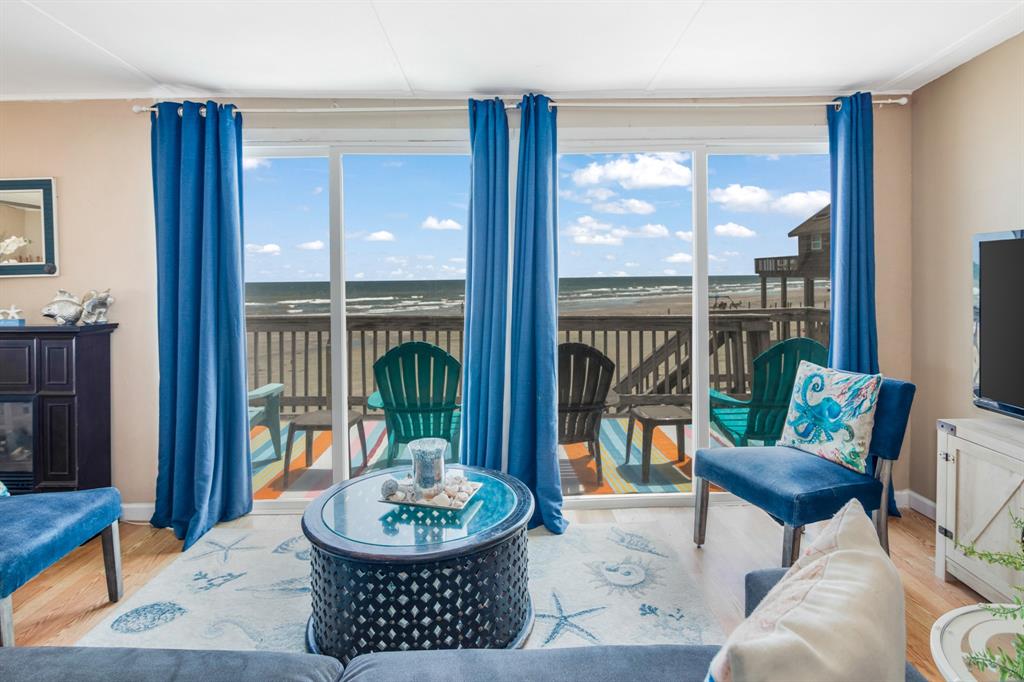 12431 E Ventura Drive, Galveston, Texas image 10