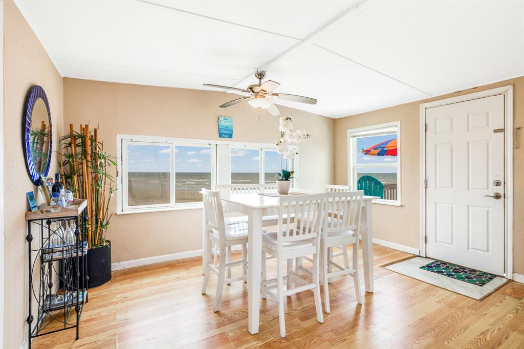 12431 E Ventura Drive, Galveston, Texas image 16