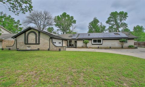 Single Family Residence in Woodloch TX 2690 Woodloch Street.jpg