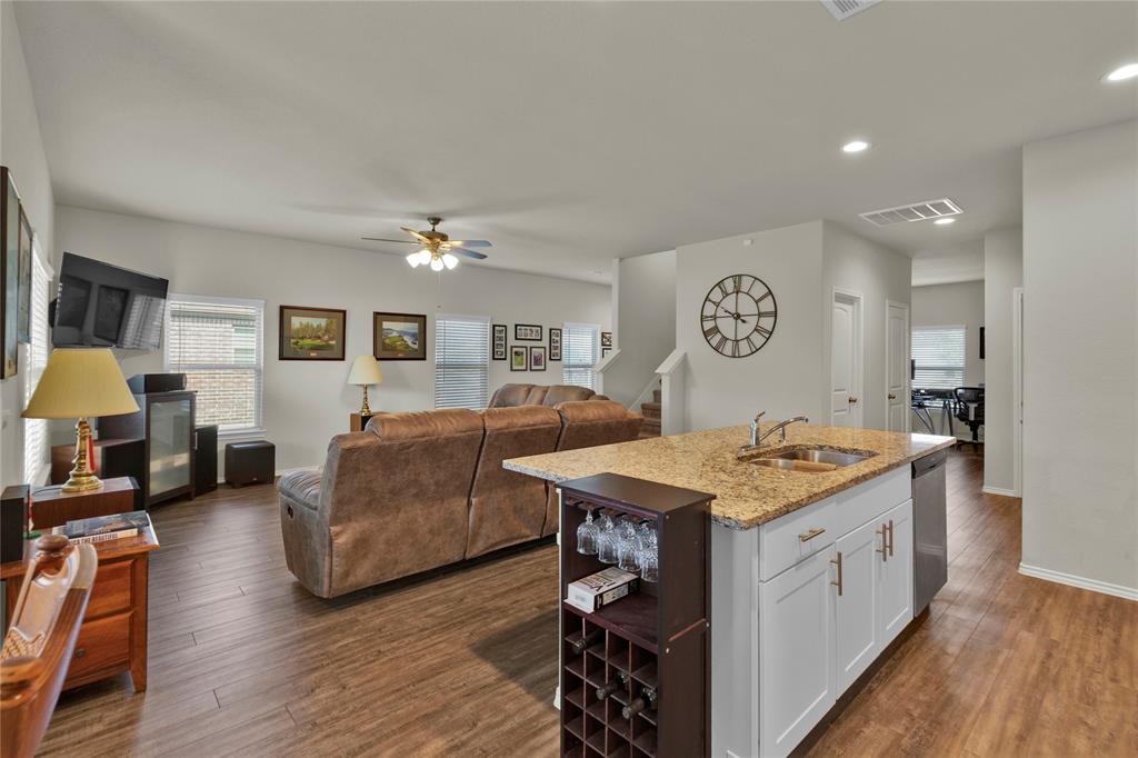 216 Stalwart Hill Trail, Magnolia, Texas image 8