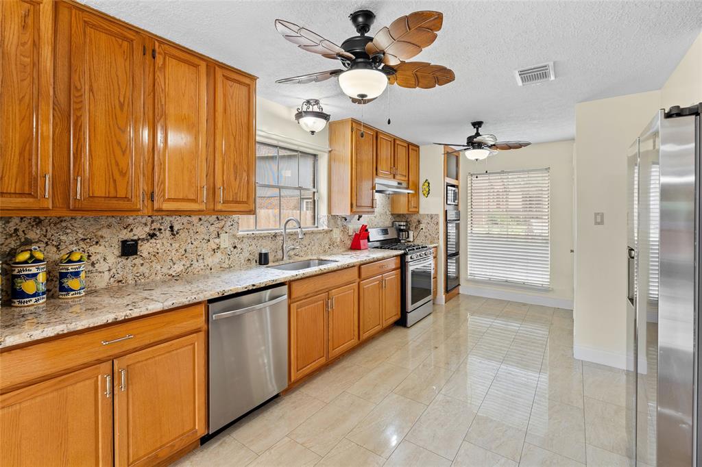10422 Springland Ct