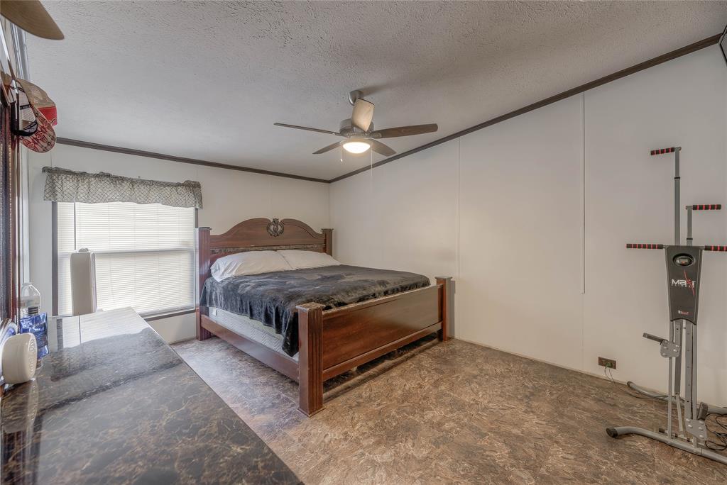 23935 Carpenter Bee Dr Dr, New Caney, Texas image 12