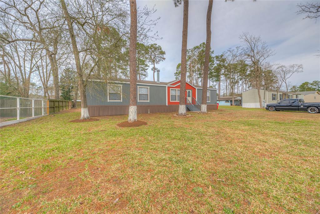 23935 Carpenter Bee Dr Dr, New Caney, Texas image 1