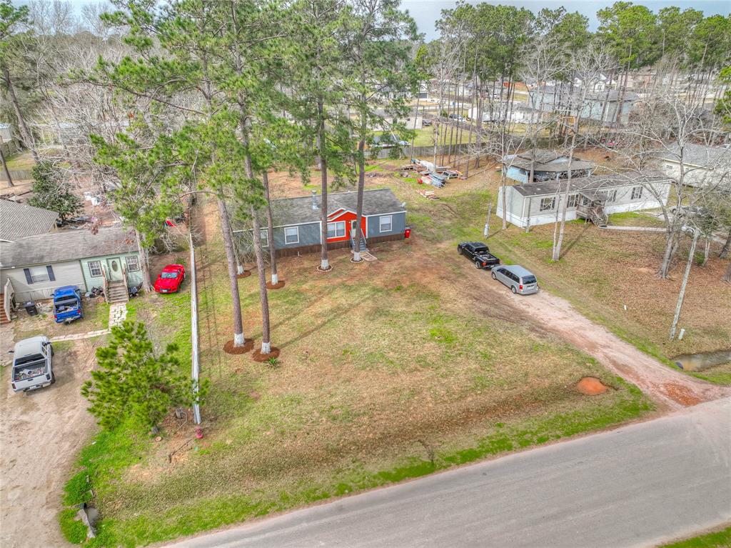 23935 Carpenter Bee Dr Dr, New Caney, Texas image 2