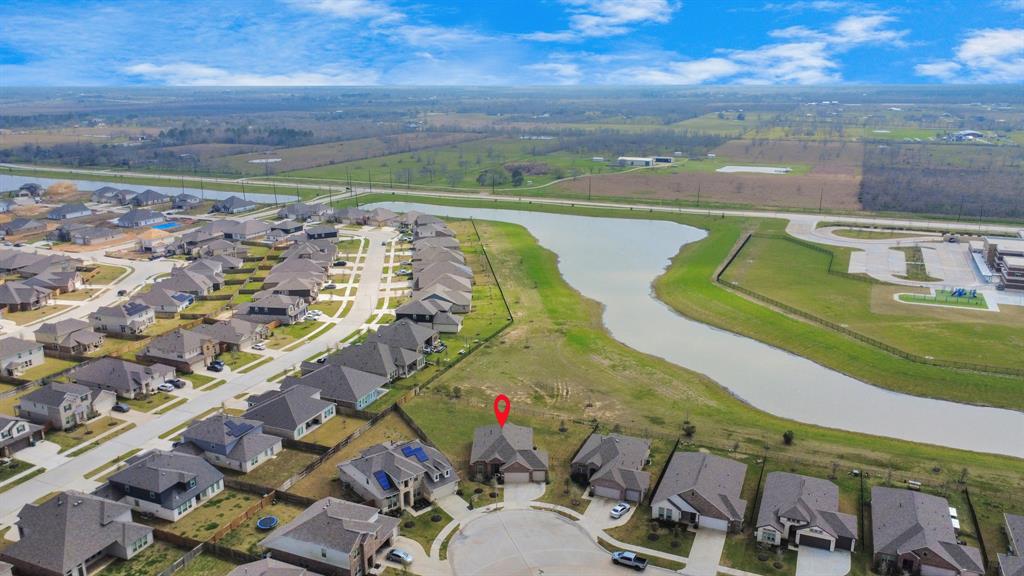 1654 Sequoia Run Drive, Rosharon, Texas image 3