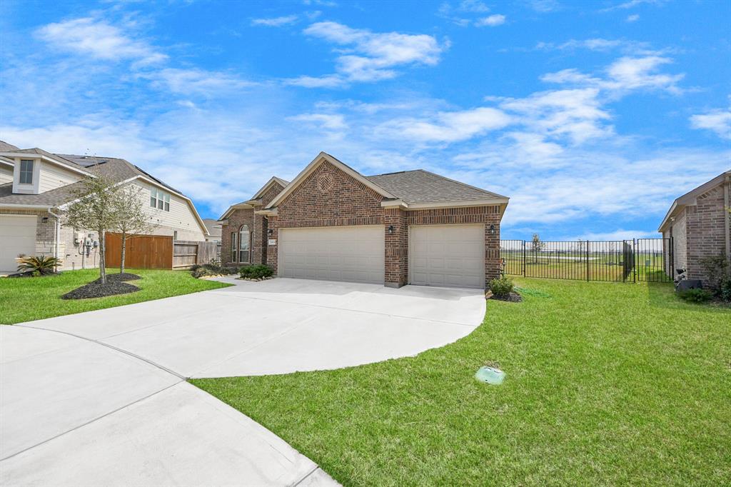 1654 Sequoia Run Drive, Rosharon, Texas image 5
