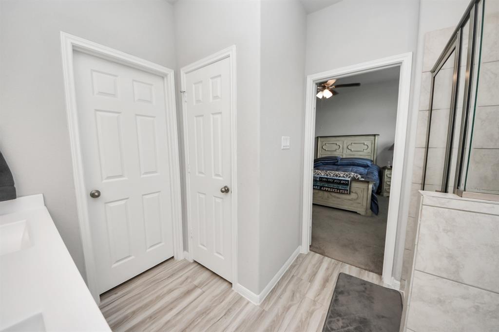 1654 Sequoia Run Drive, Rosharon, Texas image 37