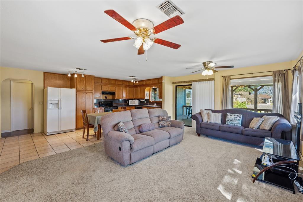 1571 Yaupon Cove Drive, Onalaska, Texas image 7