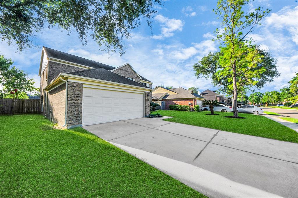4211 Royal Manor Drive