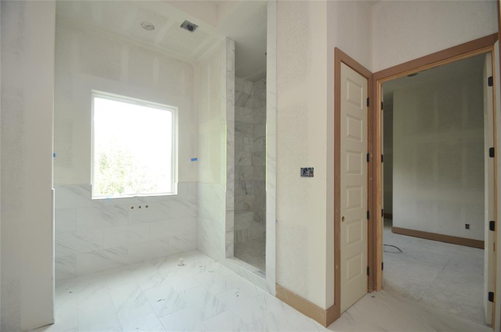 2311 Saxon Drive, Houston, Texas image 5