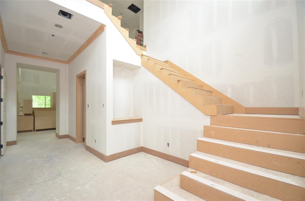 2311 Saxon Drive, Houston, Texas image 23