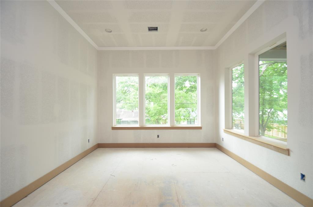 2311 Saxon Drive, Houston, Texas image 11