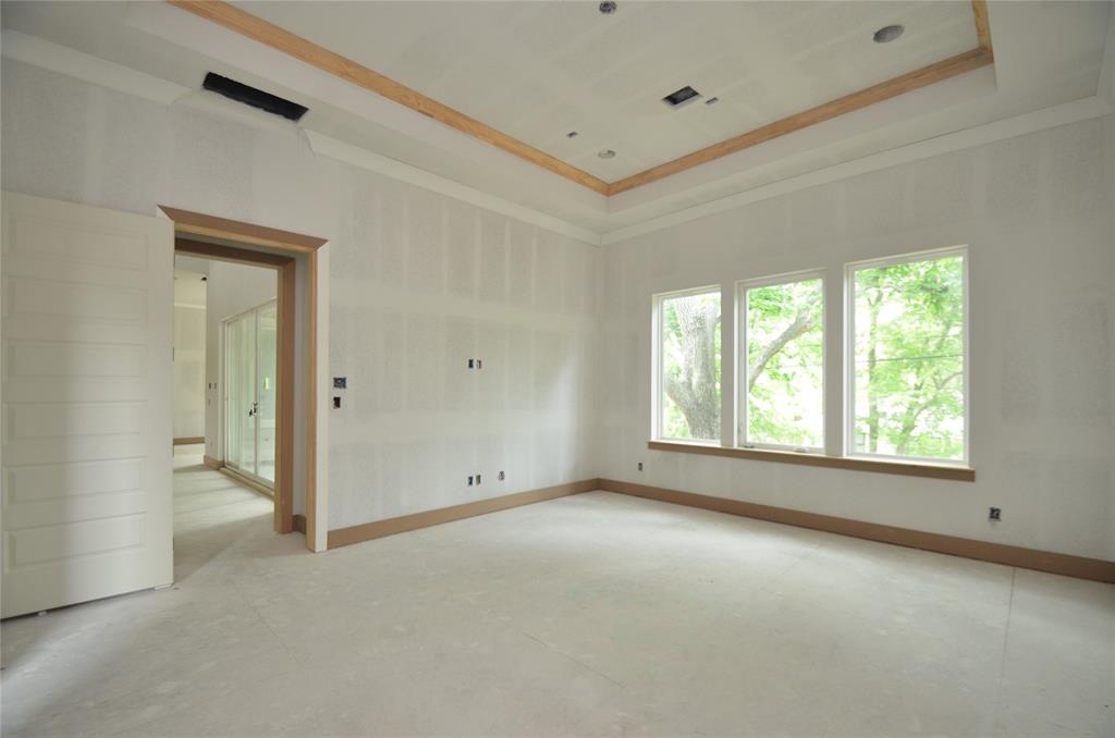 2311 Saxon Drive, Houston, Texas image 21