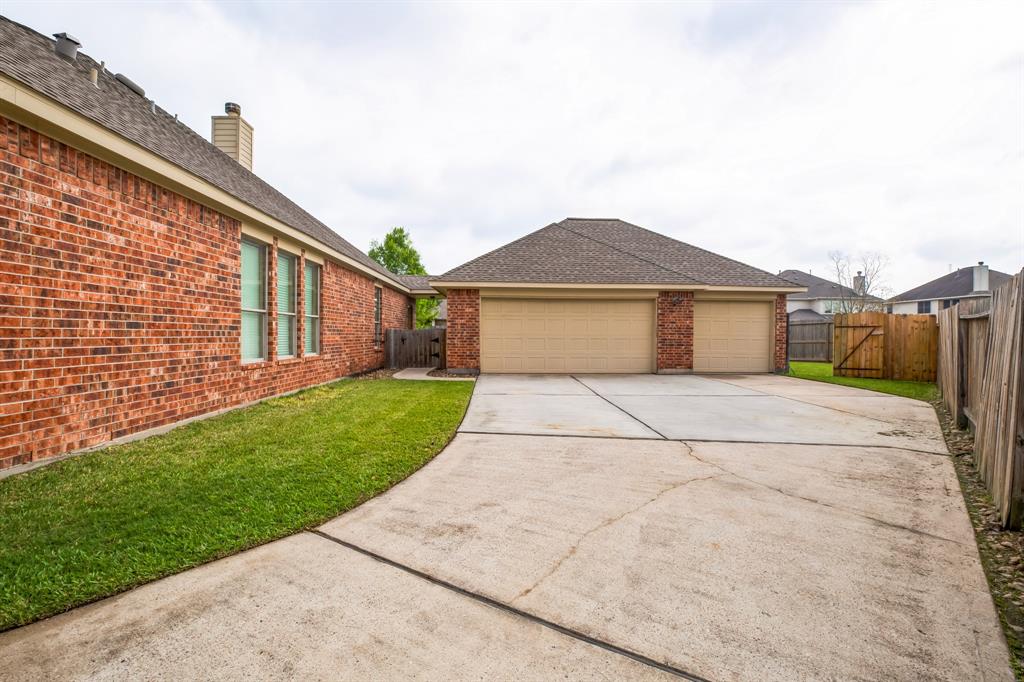 4527 Sorrell Glen Court, Spring, Texas image 4