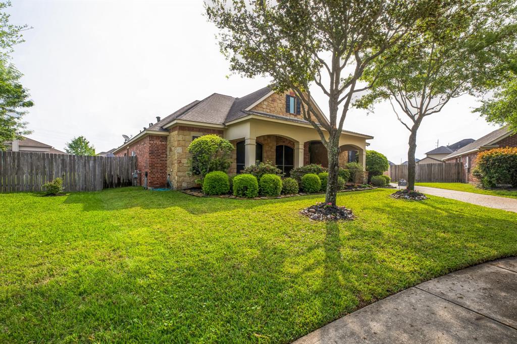 4527 Sorrell Glen Court, Spring, Texas image 2