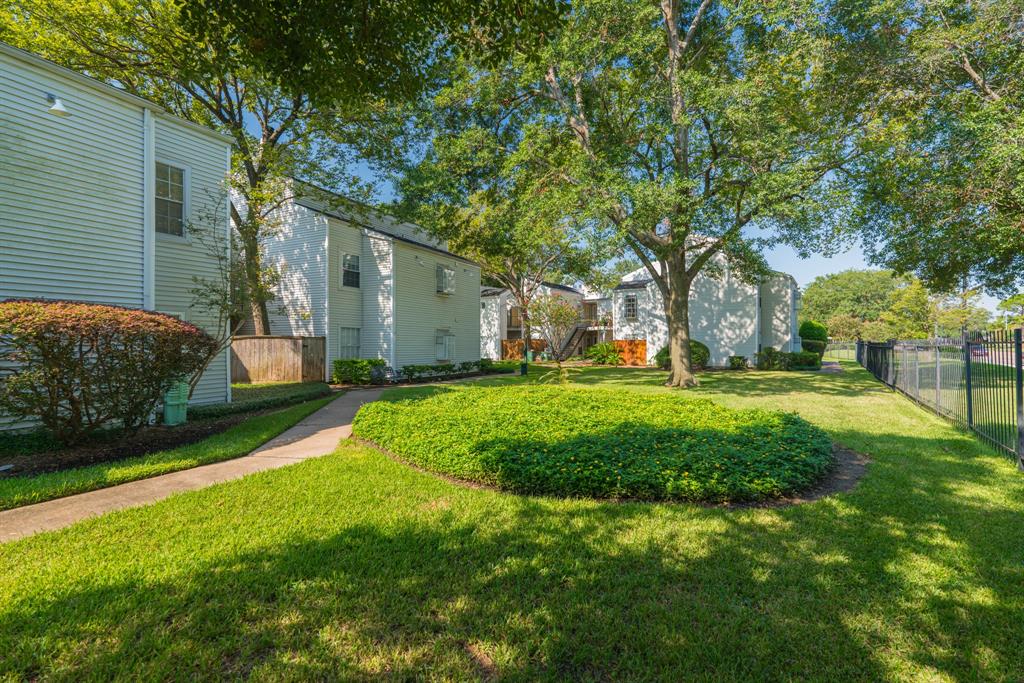 9809 Richmond Avenue #A13, Houston, Texas image 2