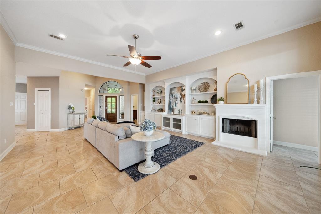 90 Waterford Way, Montgomery, Texas image 11