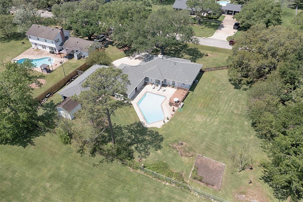 801 Meadow Lark Avenue, Friendswood, Texas image 47