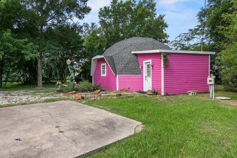 A home in Anahuac