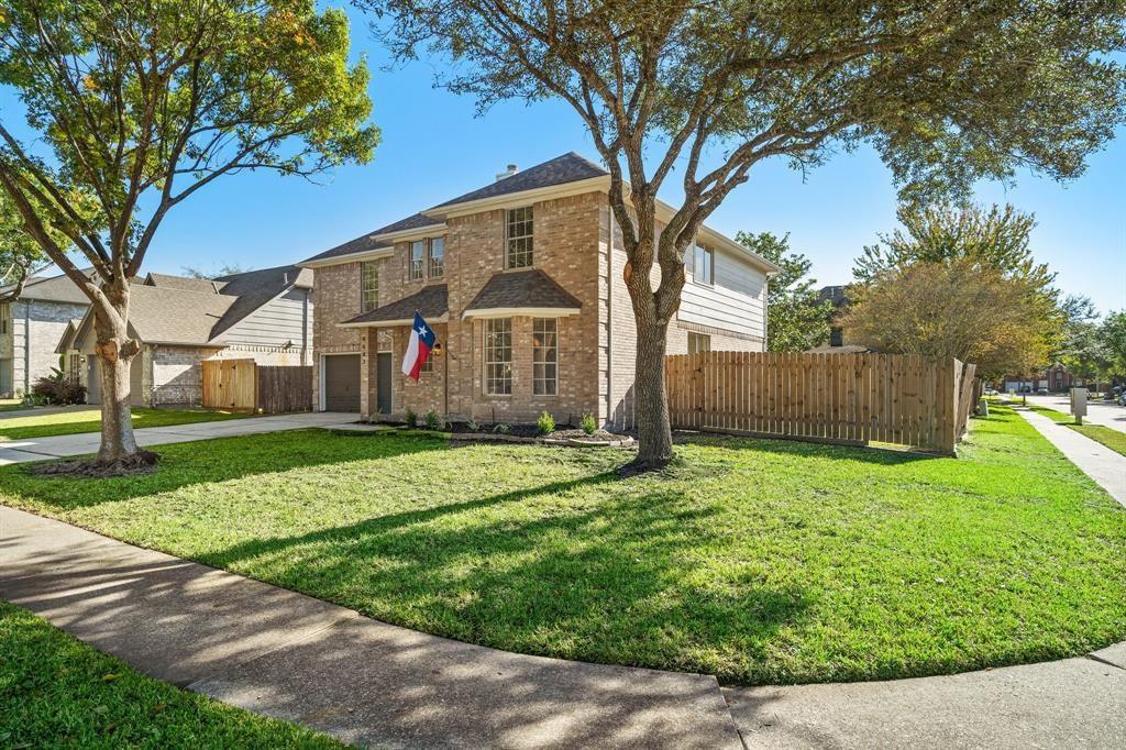 4443 Girl Scout Lane, Friendswood, Texas image 2