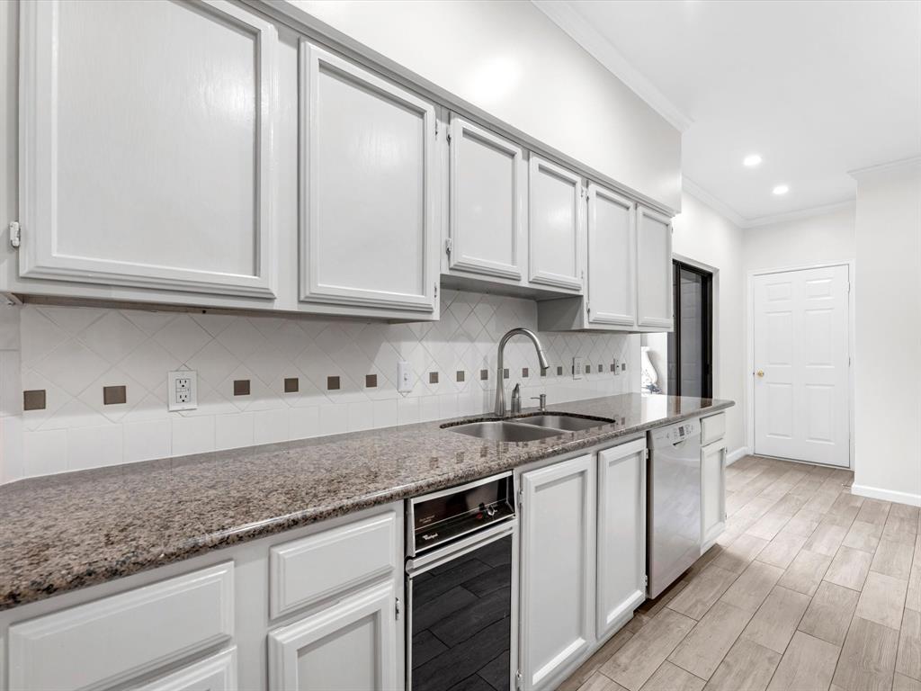 2464 Bering Drive #2464, Houston, Texas image 5