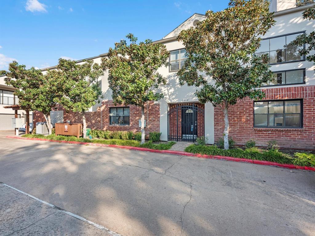 2464 Bering Drive #2464, Houston, Texas image 1