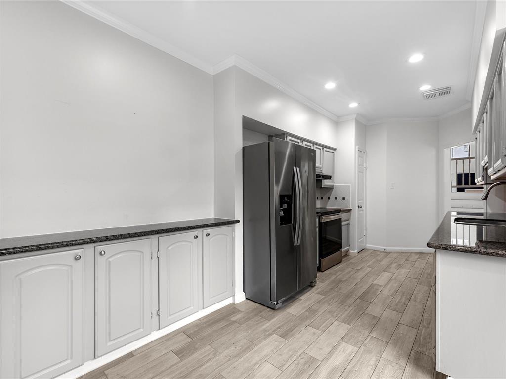 2464 Bering Drive #2464, Houston, Texas image 6